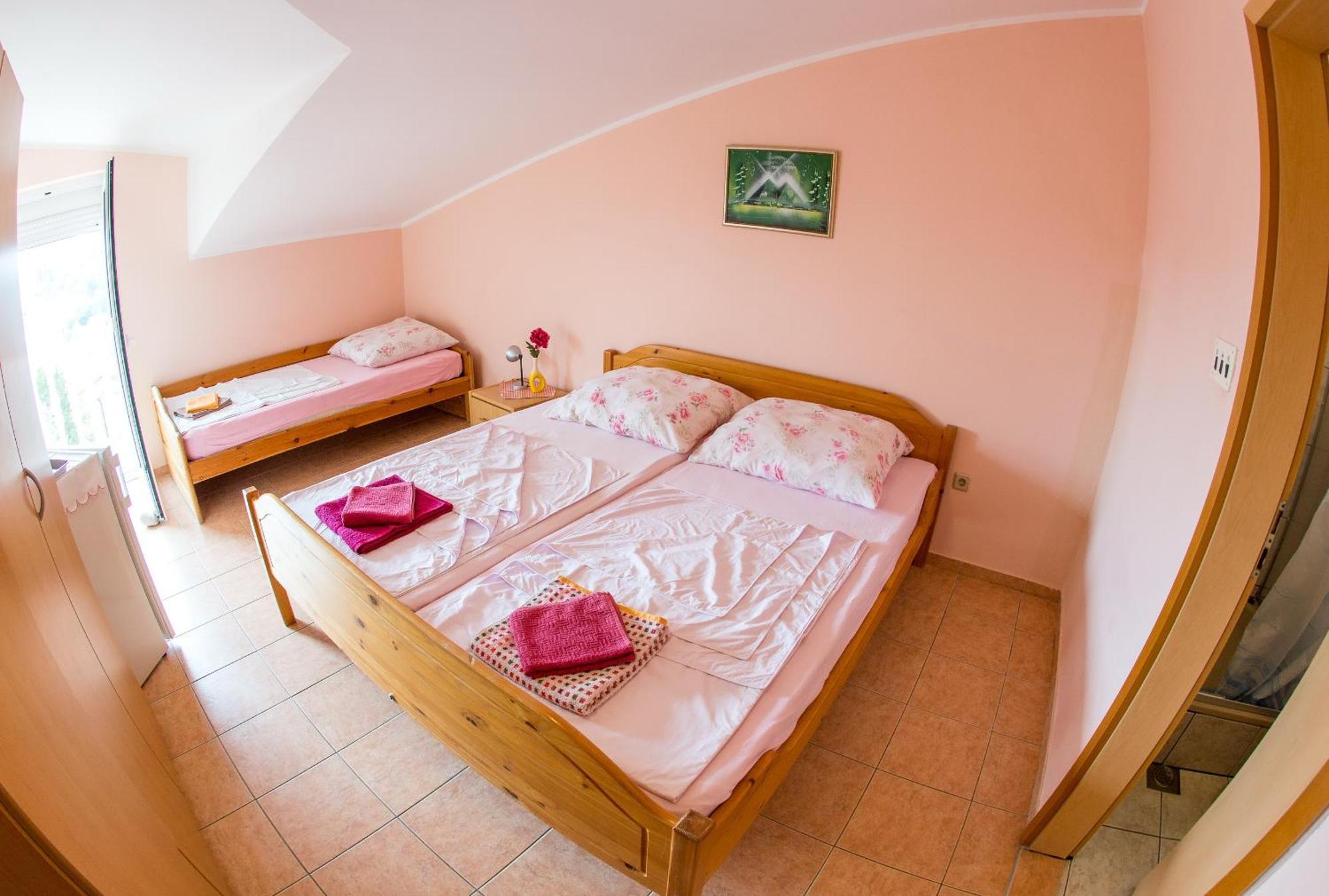 Guest House Almond Becici  Room photo