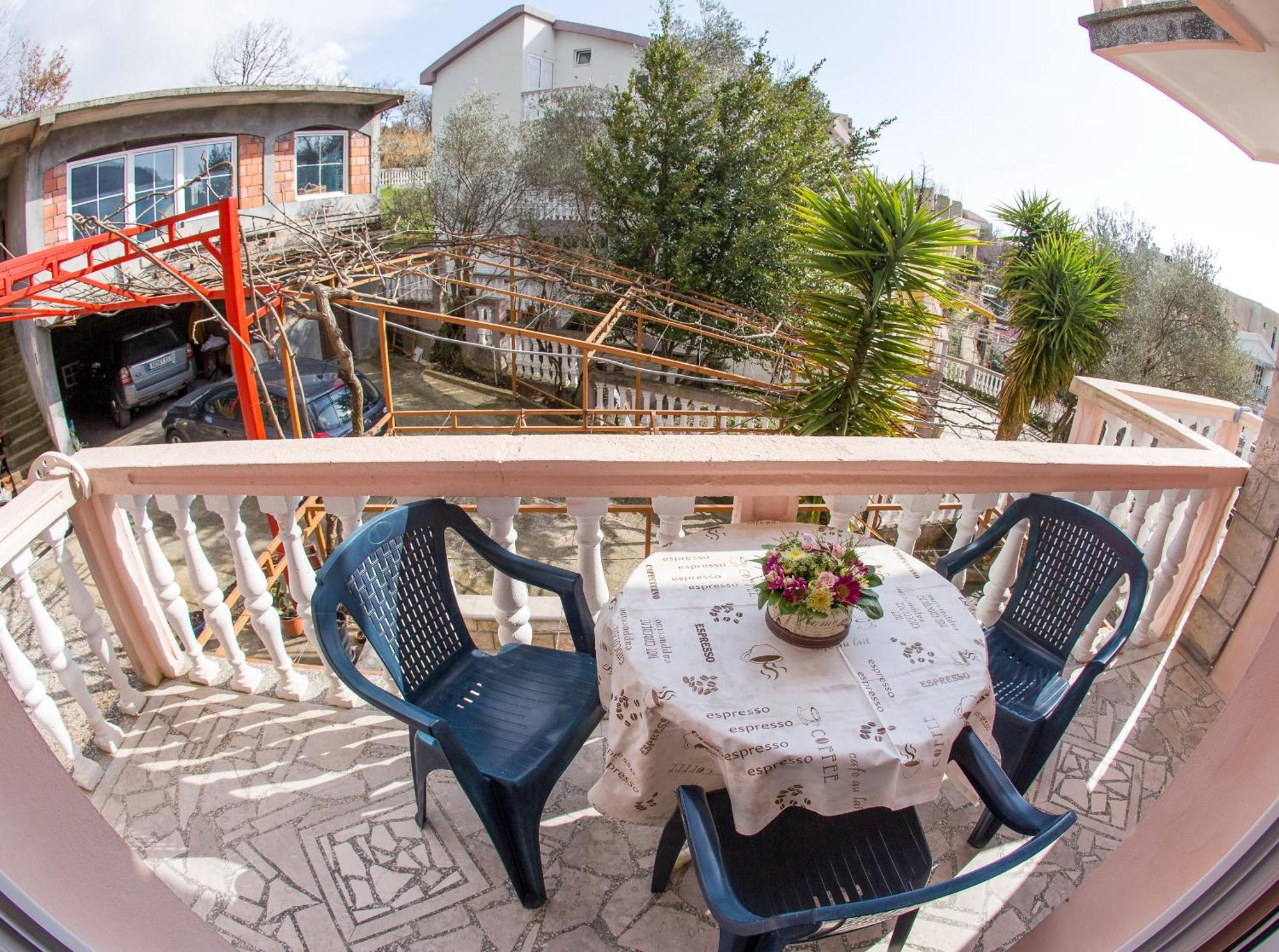Guest House Almond Becici  Exterior photo