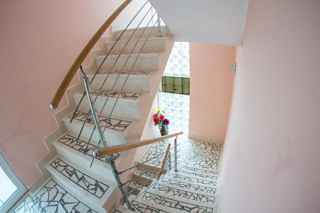 Guest House Almond Becici  Exterior photo